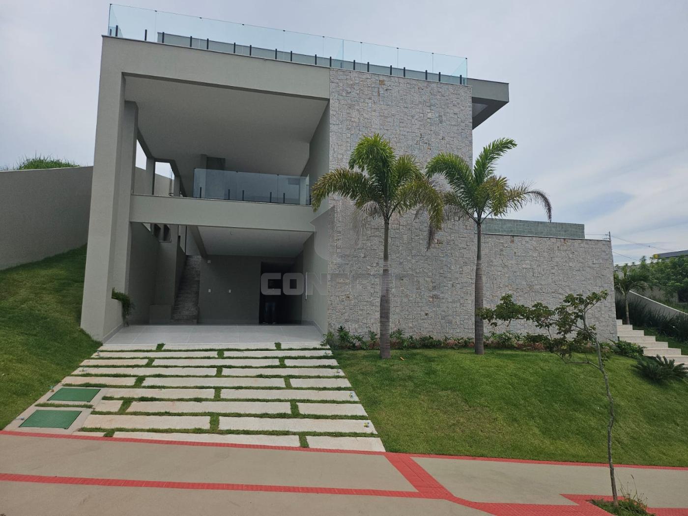 Casa à venda com 4 quartos, 435m² - Foto 1