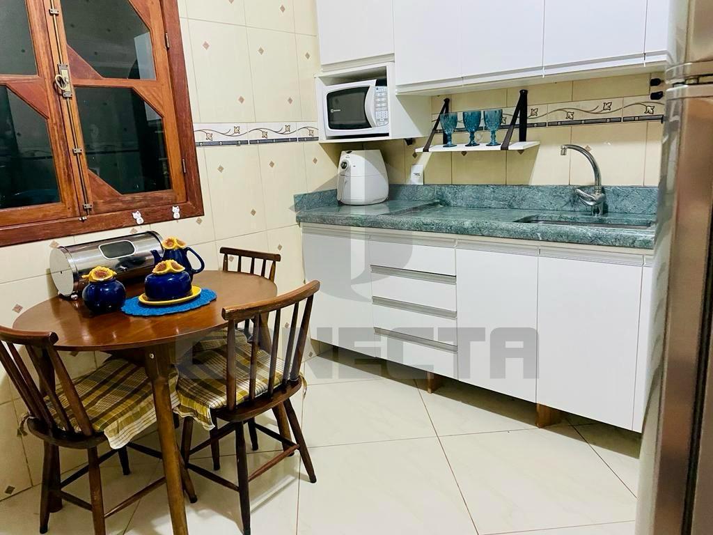 Casa à venda com 3 quartos, 120m² - Foto 10