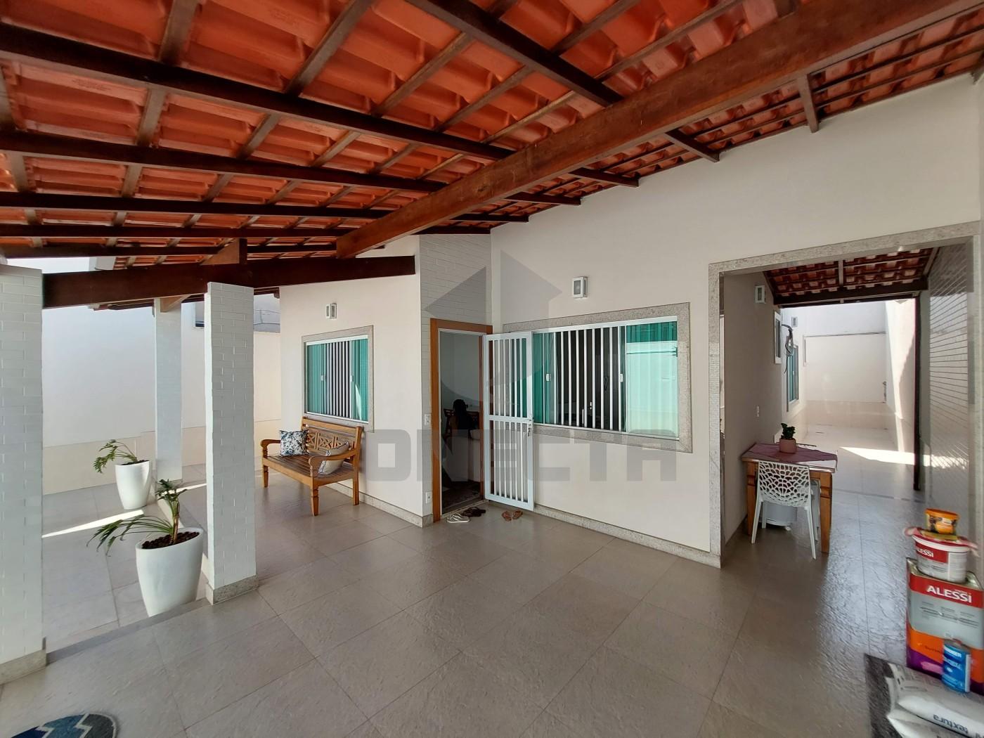 Casa à venda com 3 quartos, 124m² - Foto 3