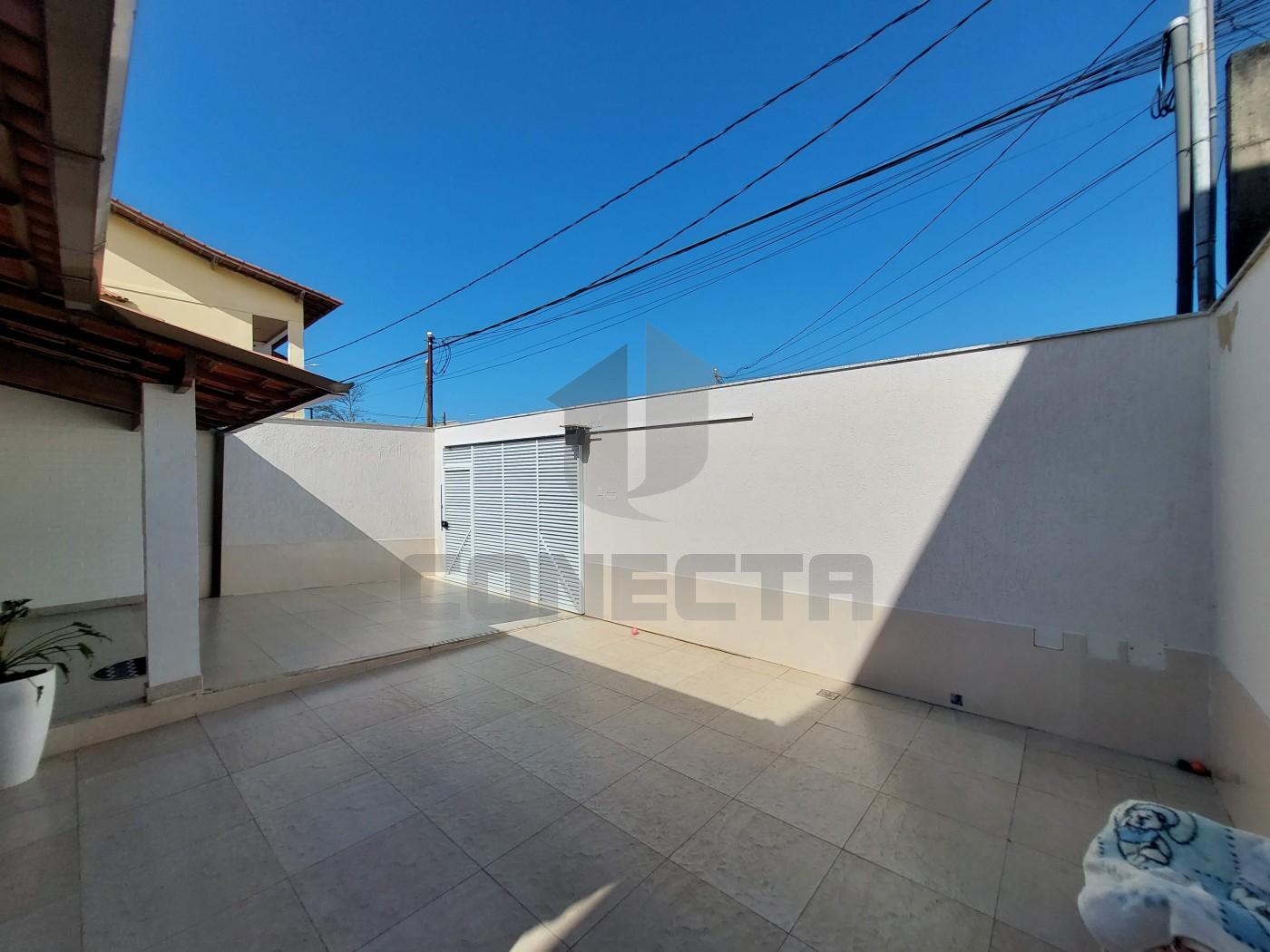Casa à venda com 3 quartos, 124m² - Foto 4